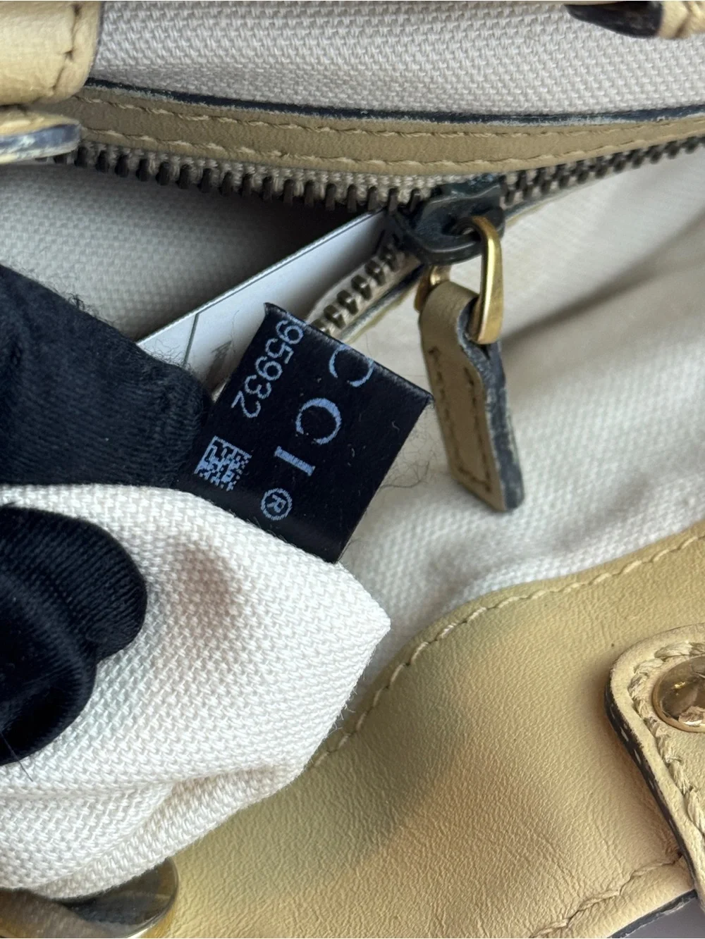 Gucci Beige GG Canvas Shoulder Bag with Leather Trim - Picture 15 of 16